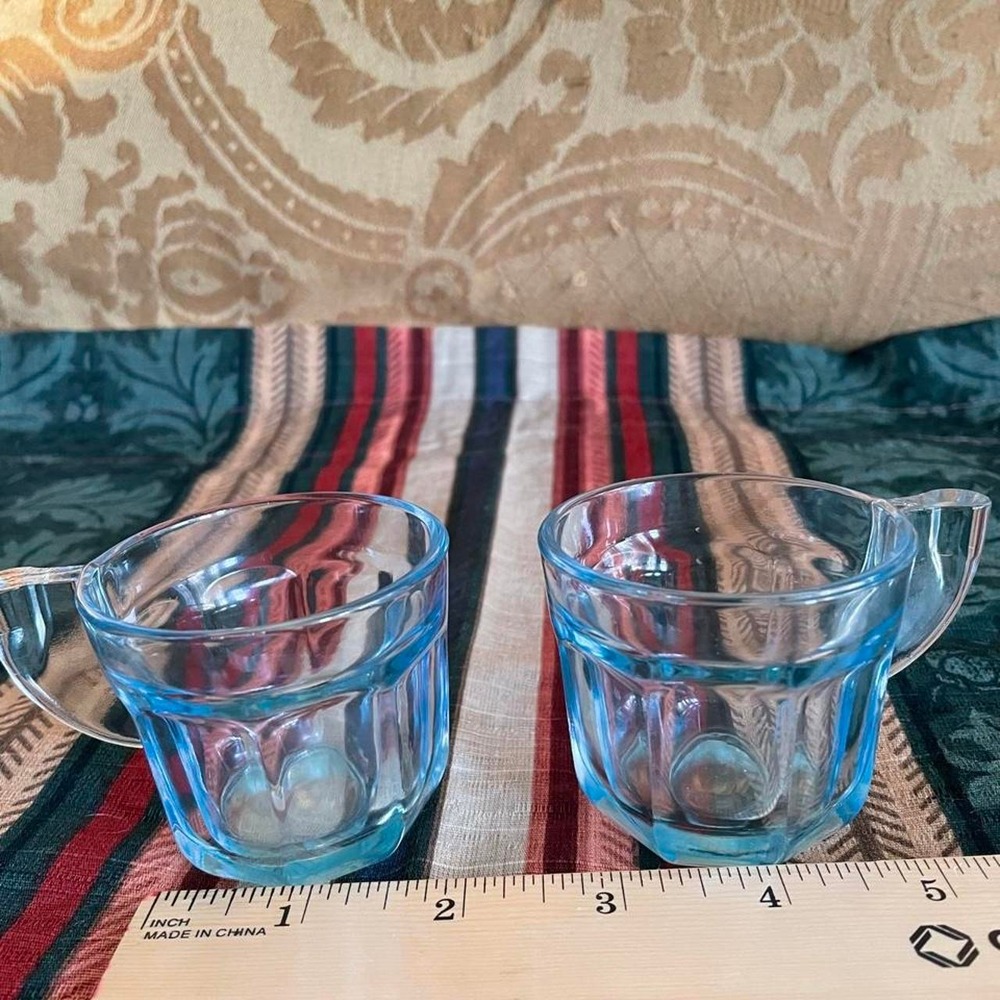 Vintage Blue glass cups with vertical ridges - Picture 6 of 8